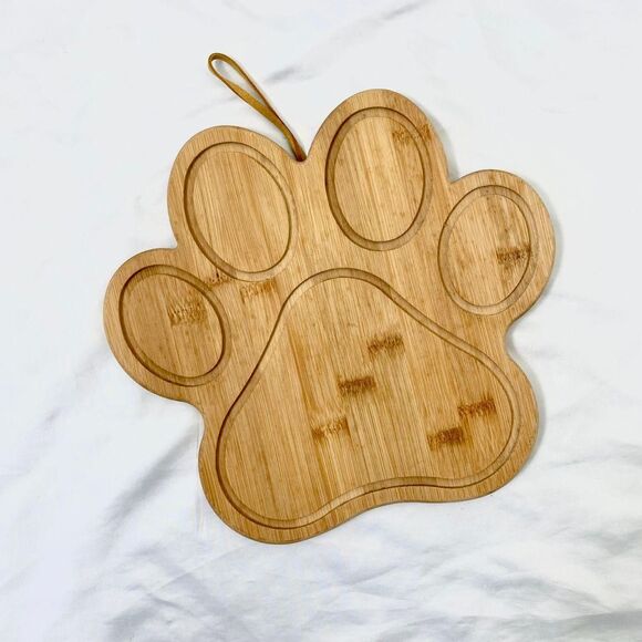 Source Unknown Other - Totally Bamboo Paw Shaped Cutting and Serving Board